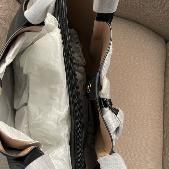 Coach Emilia Large Pebbled Leather Tote Bag - Picture 8 of 10